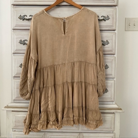 Solitaire embroidered gold tan peplum bohemian 2/4 sleeve blouse tunic small - Picture 3 of 5